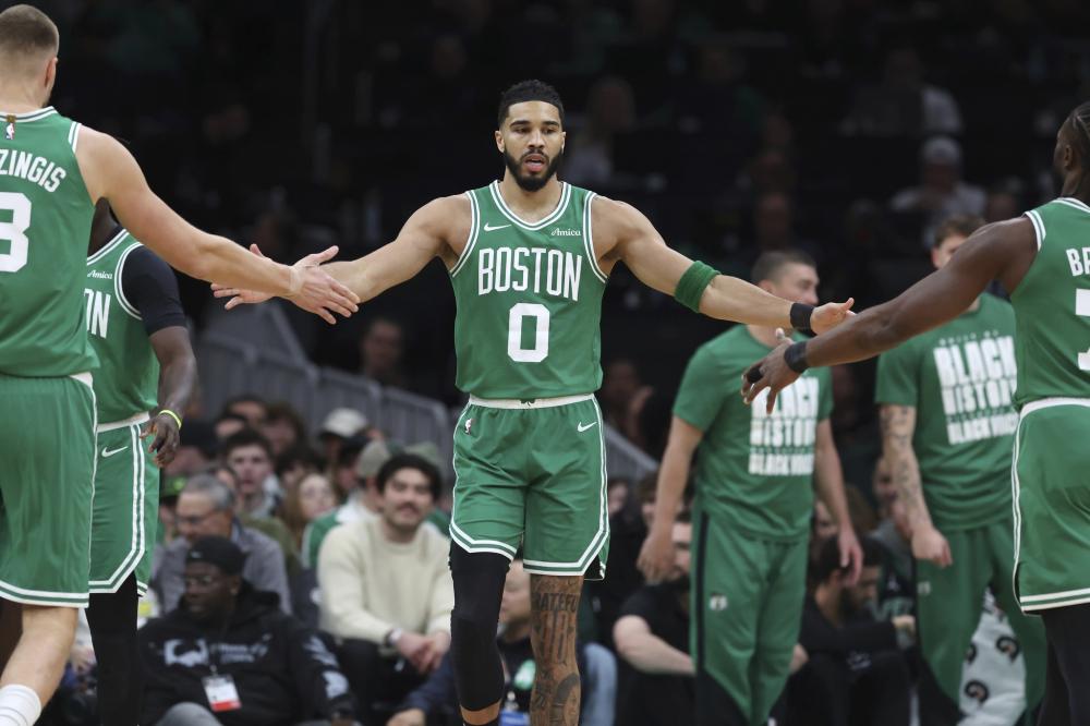 三分球让比 三分球让比